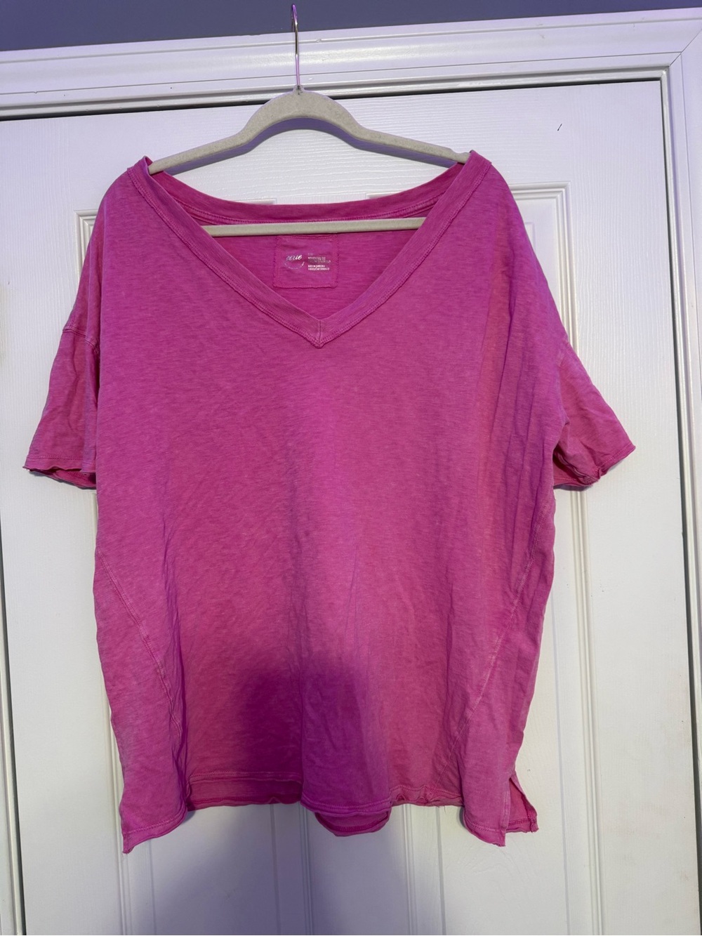 aerie Boyfriend Tee V-Neck Short Sleeve Pink Small